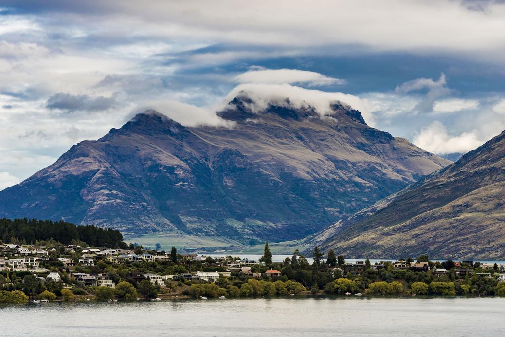 Oaks Queenstown Shores Resort Exterior photo